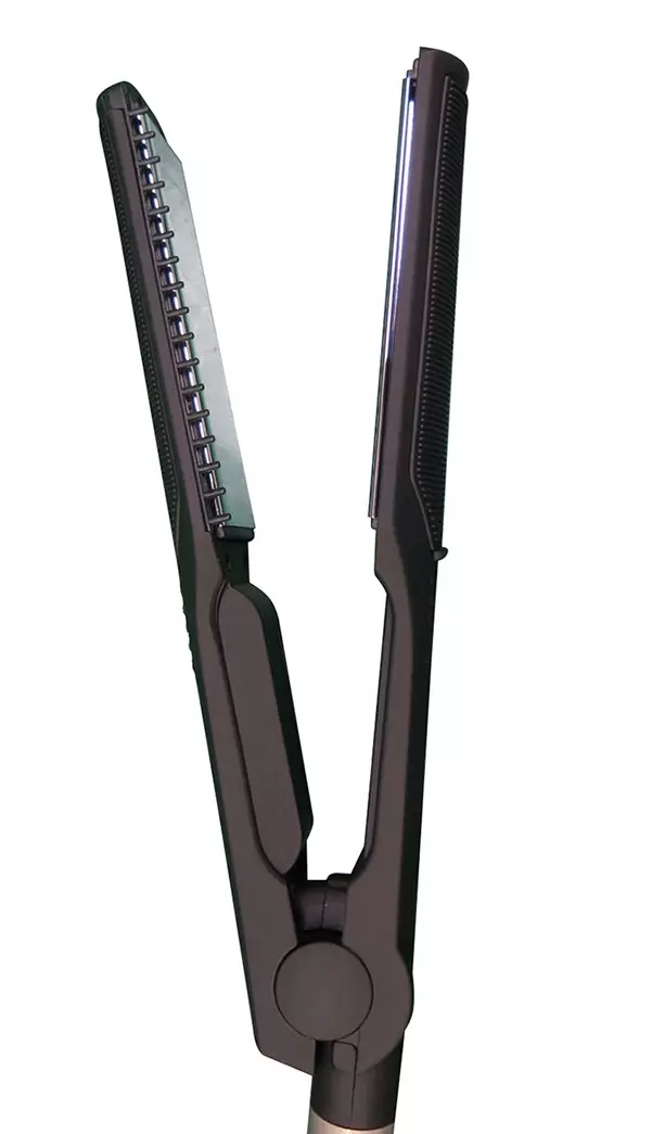 Утюжок для выпрямления волос с зеркальным титановым покрытием